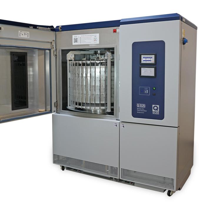 Q-SUN Xe-8 Door Open