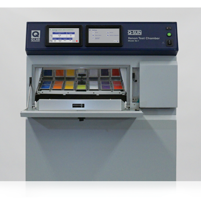 Q-SUN Xe-1 Specimens in Machine
